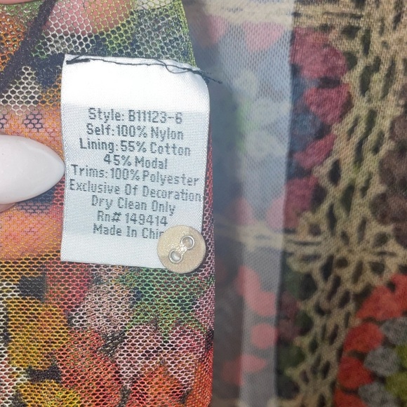 New! Johnny Was Flavie Mesh Embroidered Crochet 3D Flower Blouse 🌻 Medium - Picture 16 of 16